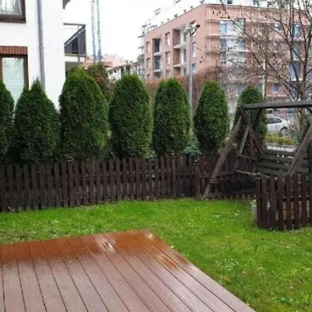 Urban Nest - Szafarnia